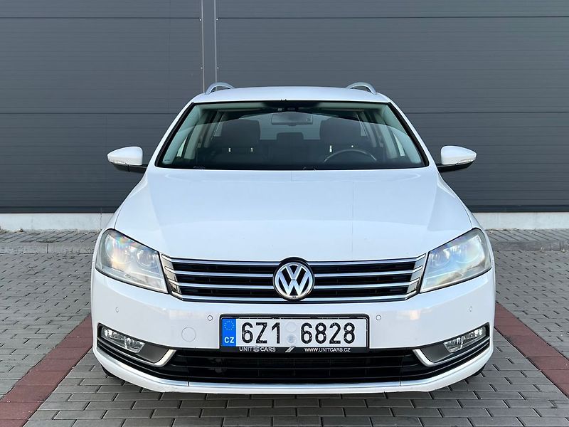 Volkswagen Passat TDI-ALU-NAVI-PLNÝ SERVIS - fotka 2 z 45