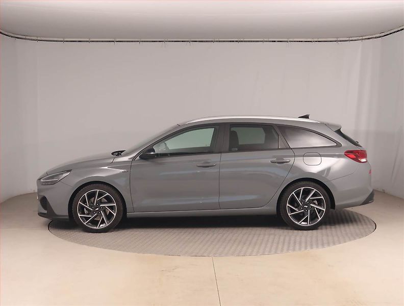 Hyundai i30 (2023) N-Line 1.5 T-GDI - fotka 3 z 19