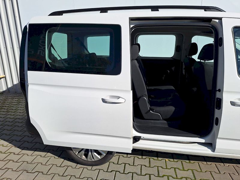Volkswagen Caddy (2023) 2.0 TDI / 75 kW / 6MP / MAXI / - fotka 24 z 32