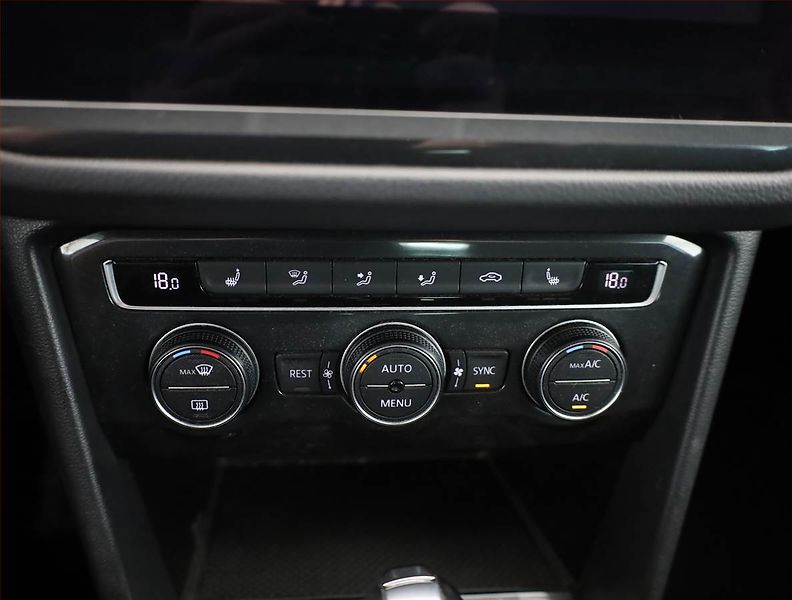 Volkswagen Tiguan (2018) Comfortline 2.0 TDI, 4X4 - fotka 10 z 19