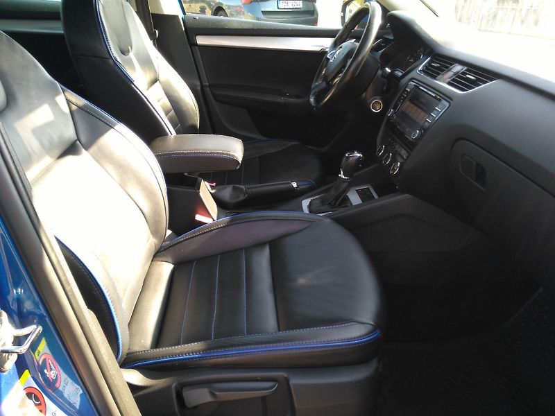 Škoda Octavia 1,6 TDI * DSG * /77 kW/ - fotka 32 z 40