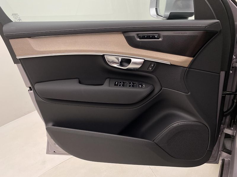 Volvo XC90 (2026) T8 AWD RECHARGE BRIGHT PLUS 7m - fotka 7 z 70