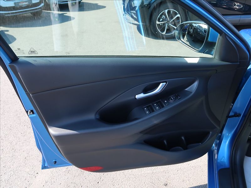 Hyundai i30 1,0 T-GDi,88kW,1majČR,serv.kn. - fotka 19 z 29