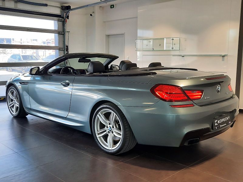 BMW Řada 6 (2014) 650i xDrive - fotka 12 z 17