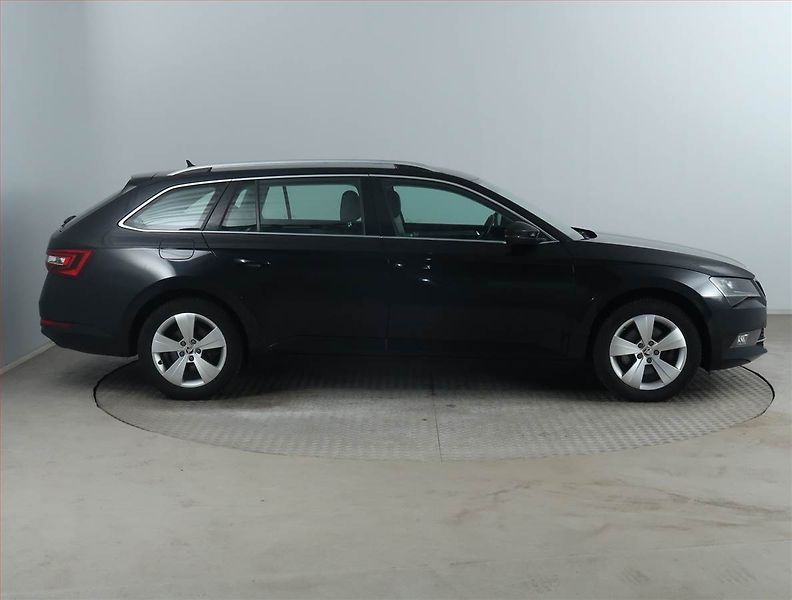 Škoda Superb (2018) Style 2.0 TDI, Automat, Kůže - fotka 6 z 15