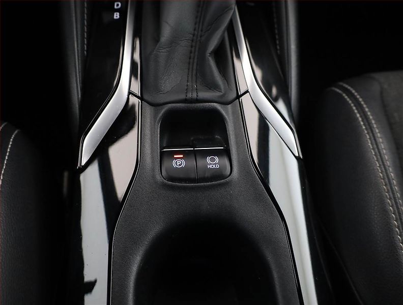 Toyota Corolla (2022) 1.8 Hybrid - fotka 13 z 21