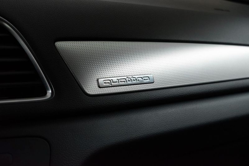 Audi Q3 2.0TDI 110kW QUATTRO*2xKOLA*ČR - fotka 33 z 43