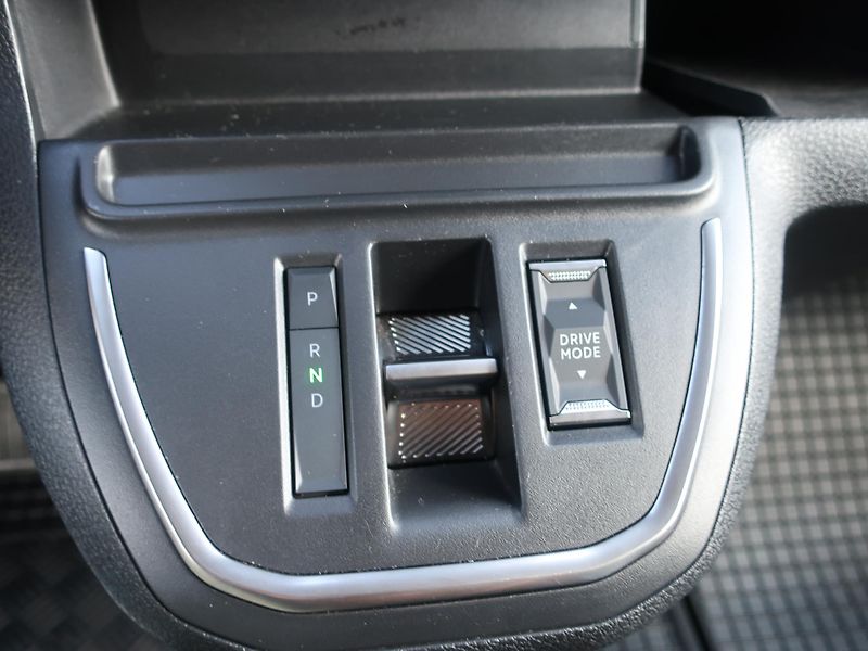 Peugeot Traveller ALLURE L2 2.2 BlueHDI 180k - fotka 16 z 18
