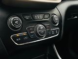 Jeep Cherokee 2.0D 4x4 AUT KAMERA TAŽNÉ LED - náhled 46