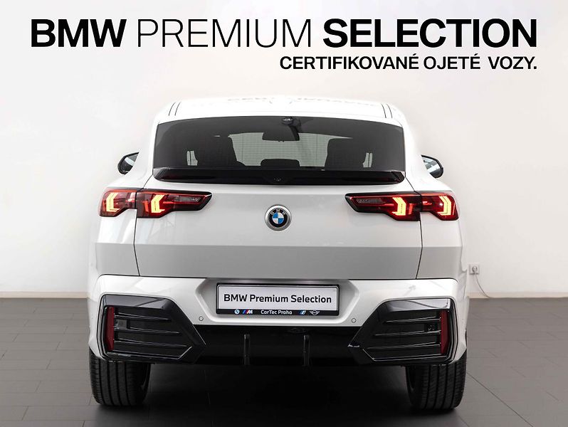 BMW X2 sDrive20i - fotka 4 z 22