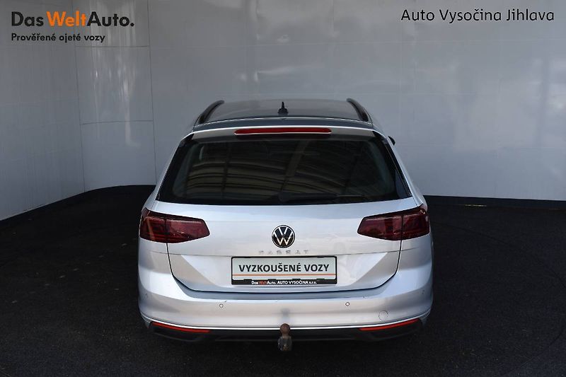 Volkswagen Passat Variant (2023) 2.0TDI 110kW DSG, LED, tažné - fotka 7 z 23