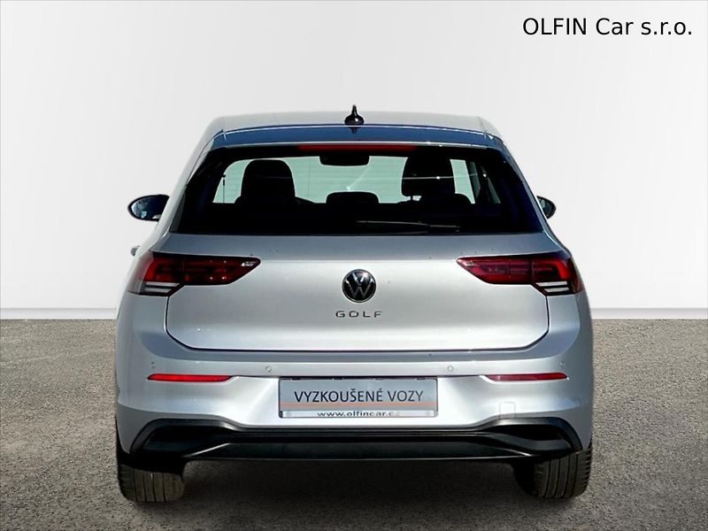 Volkswagen Golf 1,0 TSi 81kW LIFE  REZERVACE 8 - fotka 8 z 25