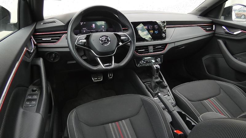 Škoda Scala 1,5TSI DSG Monte Carlo - fotka 5 z 25
