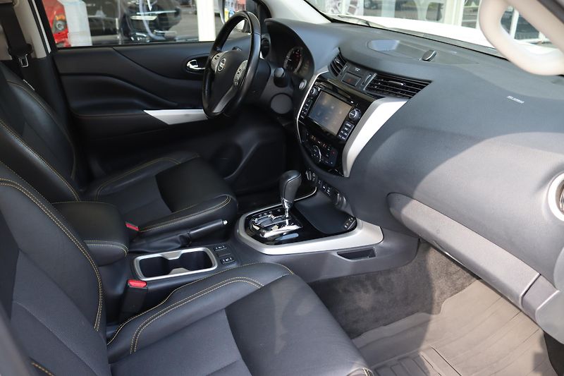 Nissan Navara 2.3dCi 4X4 AT 140kW DPH - fotka 46 z 50
