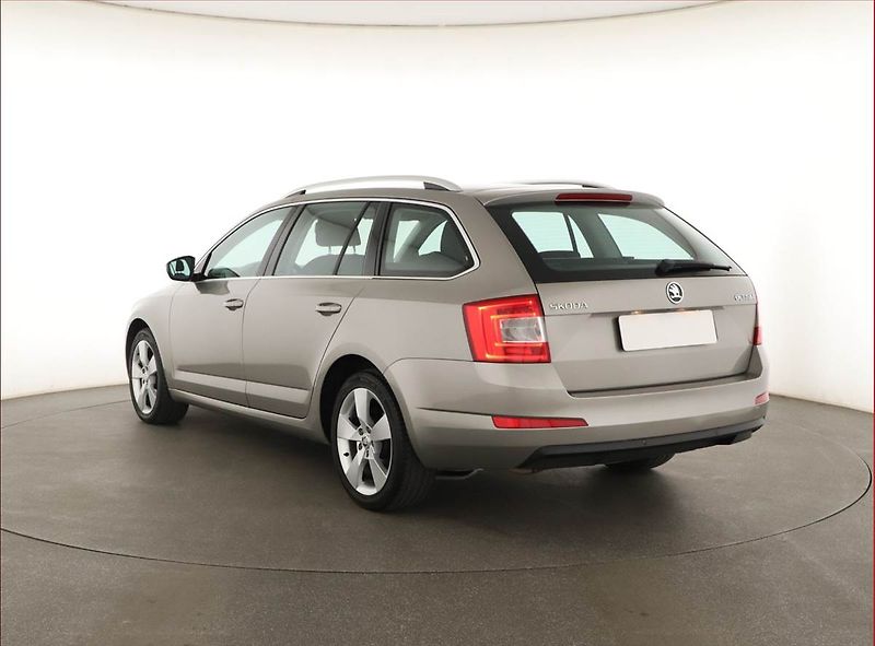 Škoda Octavia (2014) Style 2.0 TDI, Serv.kniha - fotka 4 z 14