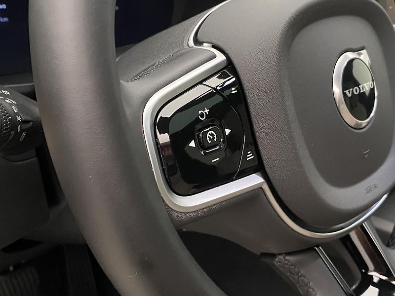 Volvo XC60 T8 AWD RECHARGE ULTRA BRIGHT - fotka 20 z 67