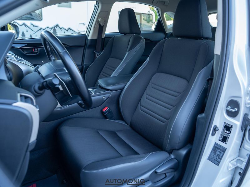 Lexus NX 300h (2020) 2.5 Hybrid AWD adaptív, Navi - fotka 3 z 19