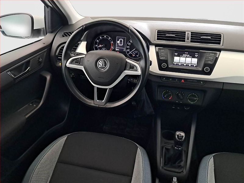 Škoda Fabia (2015) 1.2 TSI, Park. senzory - fotka 7 z 16