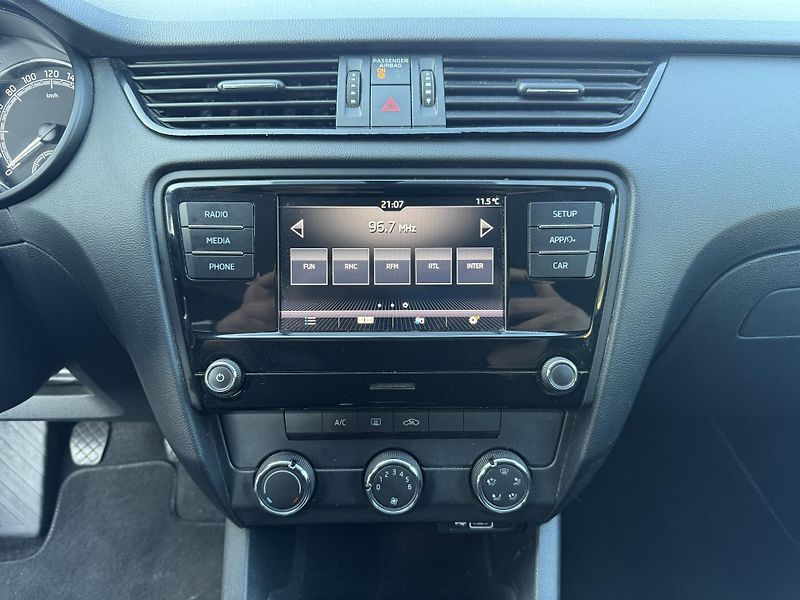 Škoda Octavia 1.6 TDI 85 kW - fotka 15 z 22
