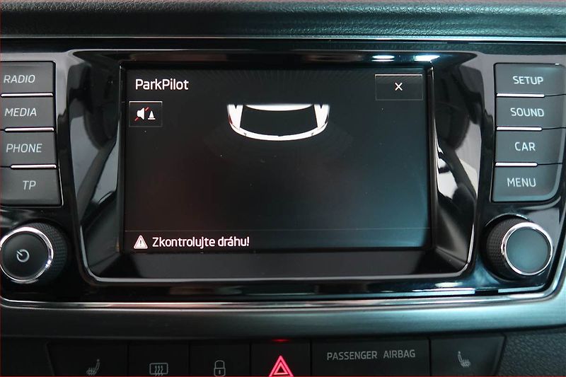 Škoda Fabia (2015) Style 1.2 TSI, Serv.kniha - fotka 17 z 18