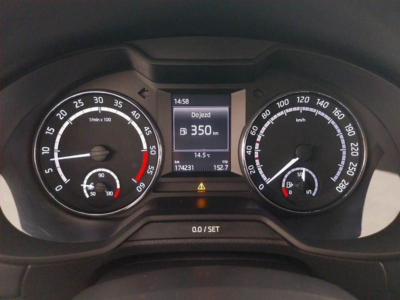 Škoda Octavia (2014) RS 2.0 TDI, Kůže, Bi-Xenony - fotka 11 z 20