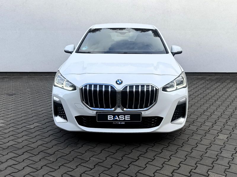 BMW Řada 2 218i Active Tourer M-Sport - fotka 2 z 17
