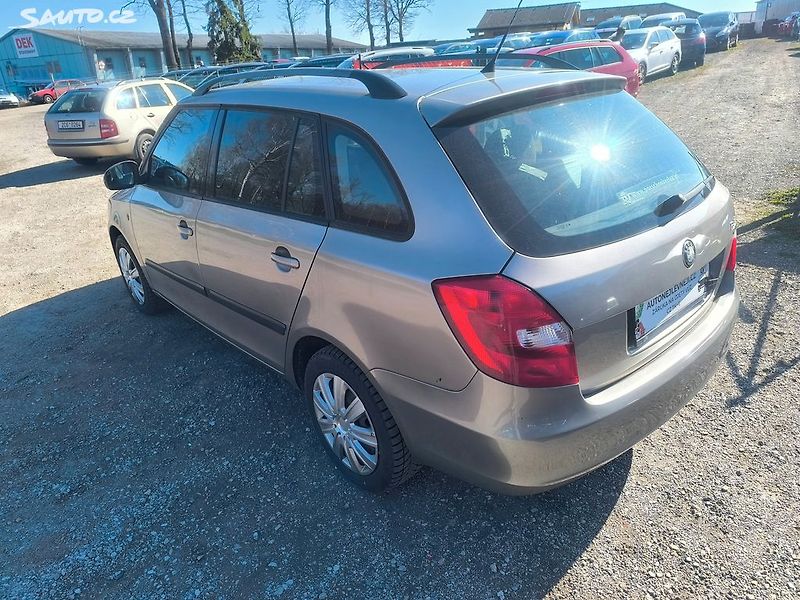 Škoda Fabia 1,4 63KW,95TKM,SERVISKA,PĚKNÁ - fotka 4 z 32