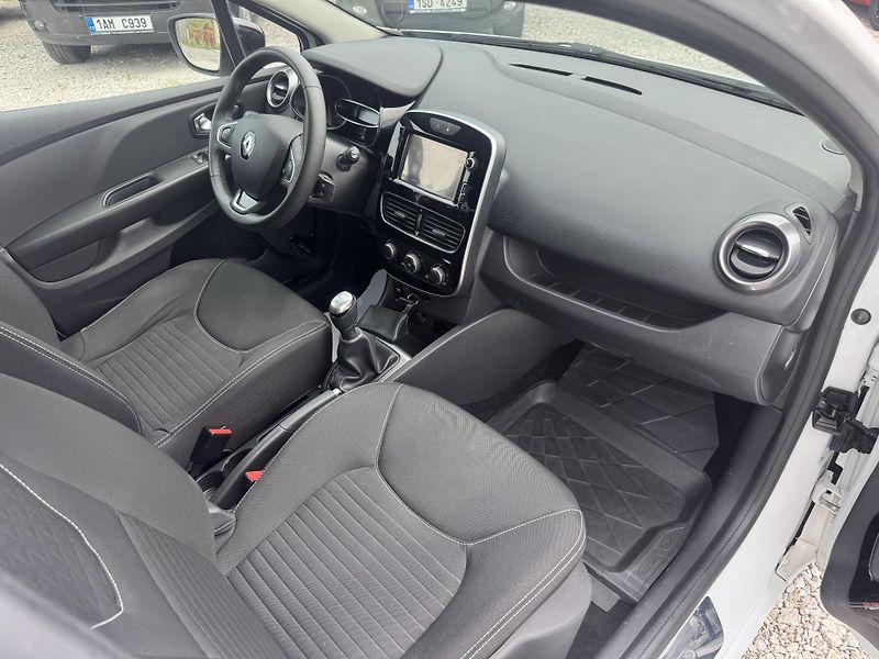 Renault Clio (2017) 1.2,LIMITED,GRANDTOUR - fotka 26 z 36