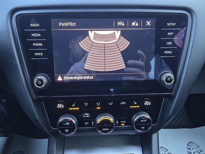 Škoda Octavia STYLE LED DIGIKLIMA-DPH - fotka 14 z 37