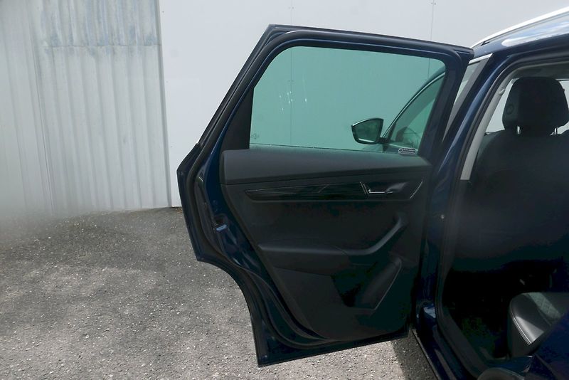 Škoda Karoq (2020) 1.5 TSI 110 kW M6° STYLE - fotka 25 z 35