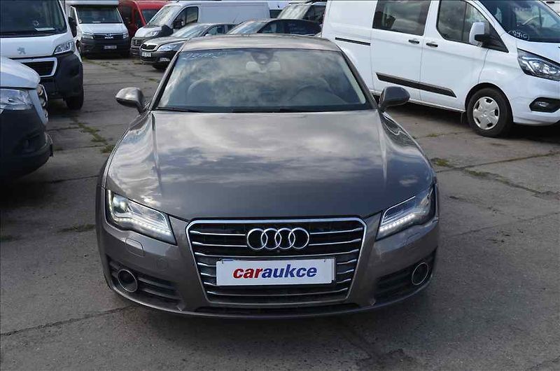 Audi A7 (2011) SPORTBACK 3,0 TFSI QUATTRO - fotka 2 z 27