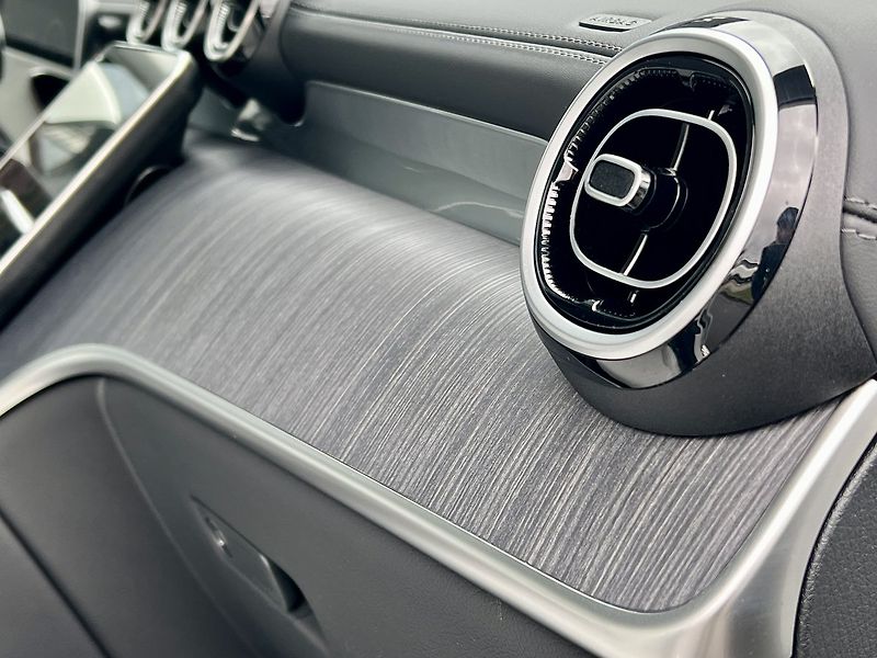 Mercedes-Benz GLC (2025) 300 de 4M Plug-In hybrid - fotka 14 z 29