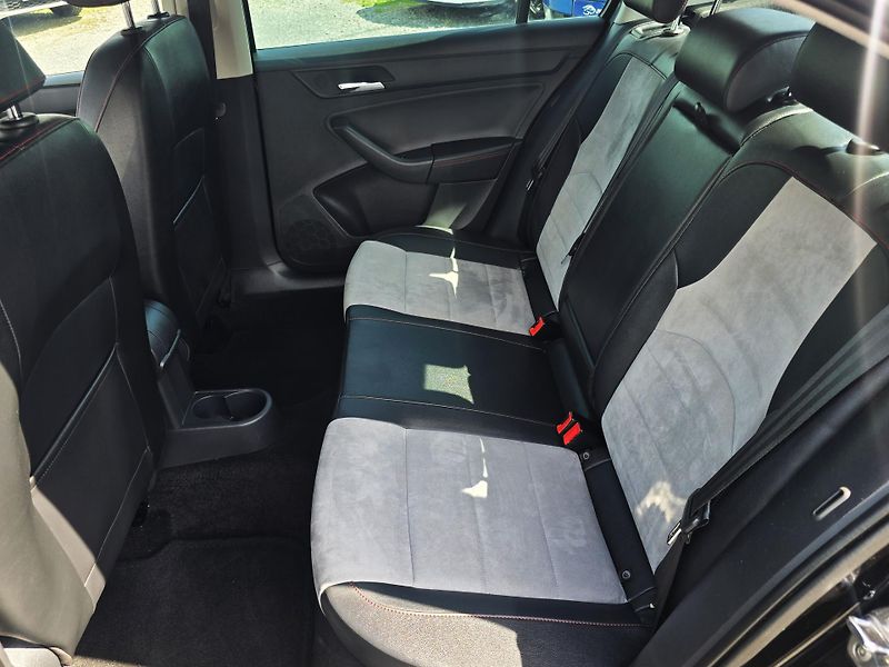 Seat Toledo 1.2 TSI 81KW FR LINE FULL LED  - fotka 15 z 27