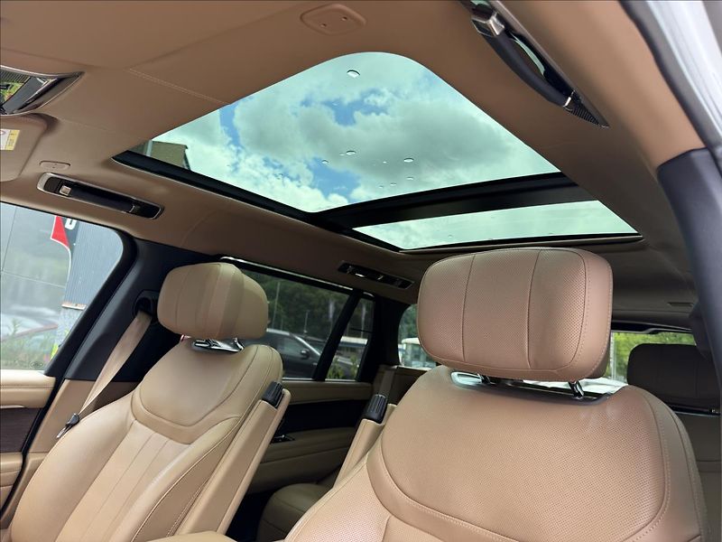 Land Rover Range Rover 4,4 P530 Autobiography LWB DPH - fotka 57 z 62