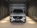 Volvo XC40 2,0 B3 Plus Dark Bezklíč - náhled 7