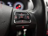 Volkswagen Touran (2011) 1.6 TDi, autoAC, temp - náhled 16