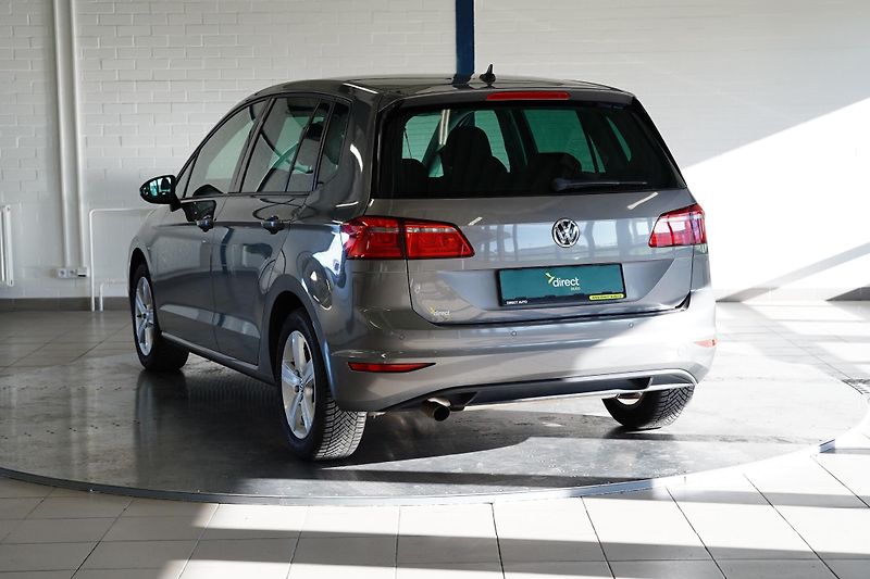 Volkswagen Golf Sportsvan - fotka 7 z 24