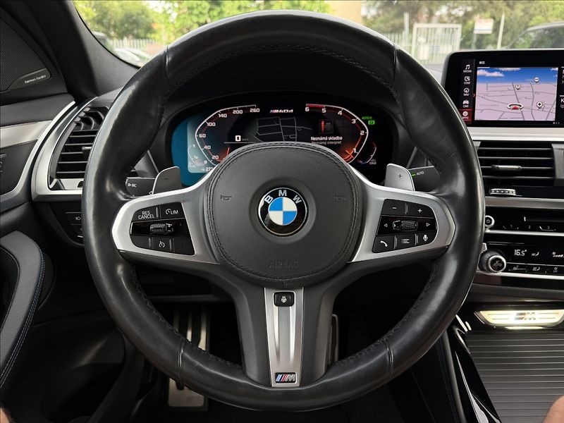 BMW X4 M40d xDrive - fotka 13 z 33