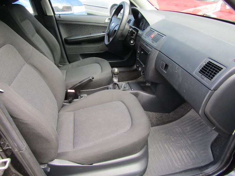 Škoda Fabia (2008) 1.2 47kW BEZ KOROZE - fotka 24 z 32