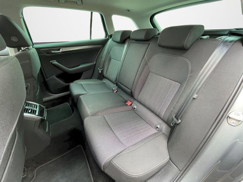 Škoda Superb (2023) 2.0 TDI 147kW DSG Style Plus c - fotka 26 z 34
