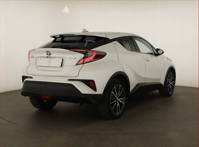 Toyota C-HR (2019) Comfort 1.8 Hybrid - fotka 5 z 18