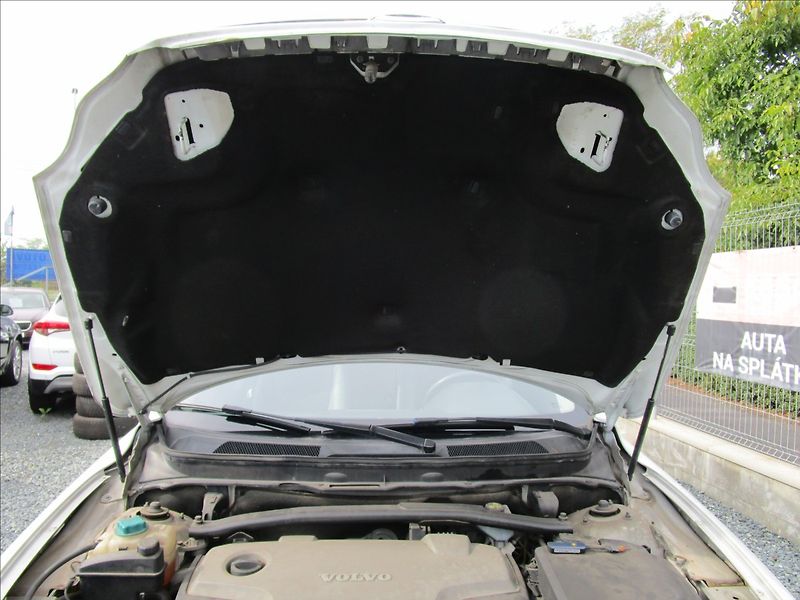 Volvo XC90 2.4 D5, AWD, automat, 7 míst - fotka 47 z 47