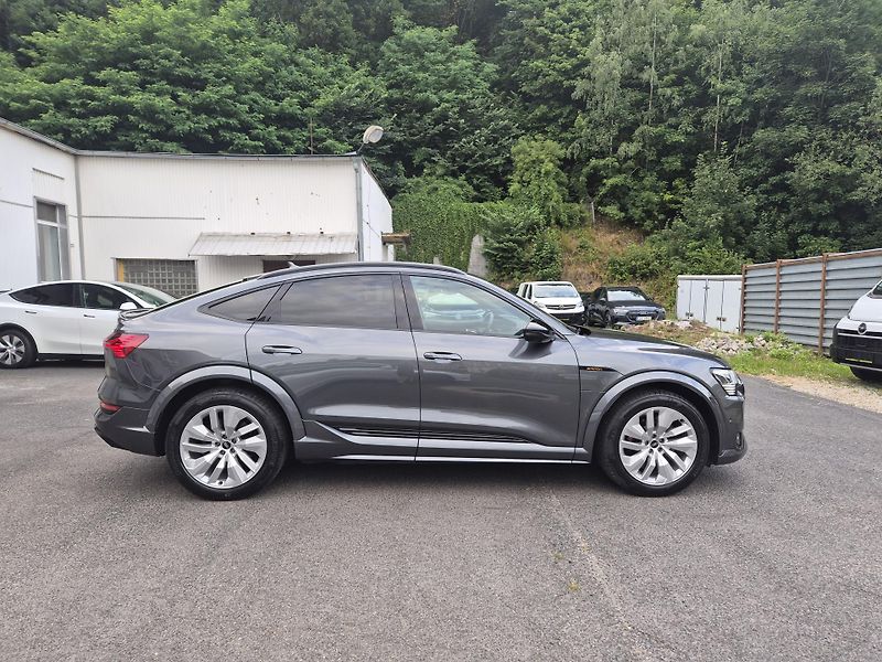 Audi e-tron SPORTBACK S 370kw SOH 96% - fotka 7 z 48