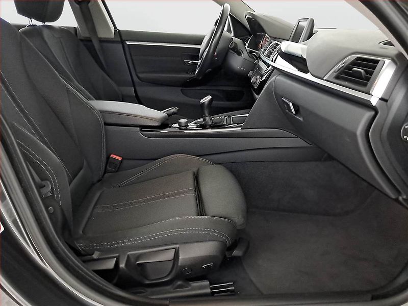 BMW Řada 4 (2019) 420i, Serv.kniha, Tempomat - fotka 9 z 17