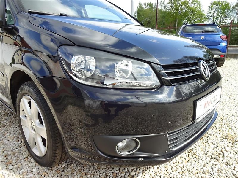 Volkswagen Touran 2,0 TDI 103kW 7.MÍST - fotka 11 z 55
