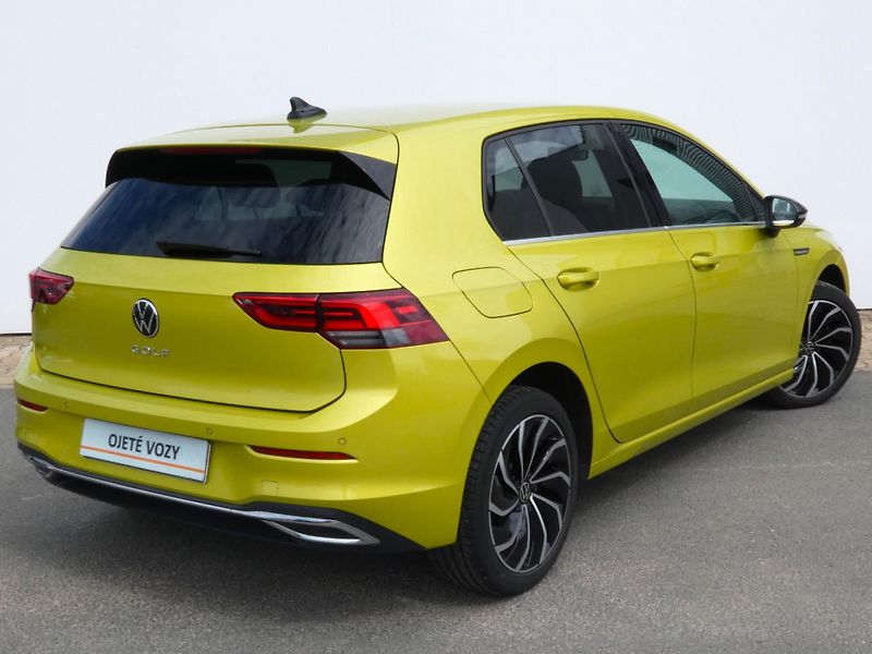 Volkswagen Golf (2020) Style 1,5 TSI - fotka 2 z 30