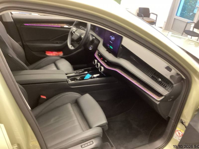 Škoda Superb Combi Laurin&Klement 2,0 TDI 1 - fotka 6 z 9