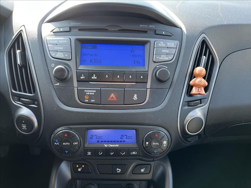 Hyundai ix35 1,7 CRDi 85KW KLIMA ALU 2xKOLA - fotka 17 z 31
