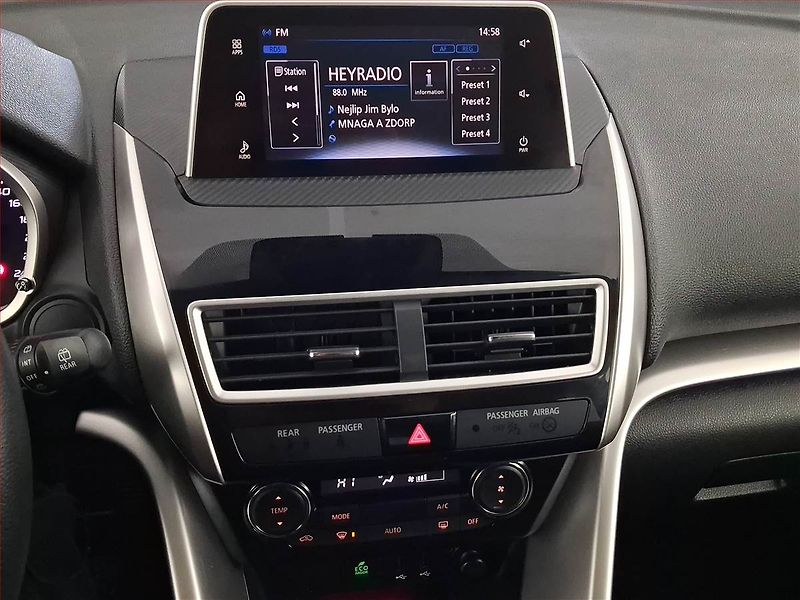 Mitsubishi Eclipse Cross (2019) 1.5 T-MIVEC, Tempomat - fotka 12 z 20