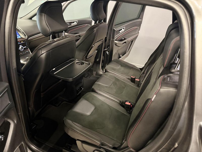 Ford S-MAX (2022) 2.5 HEV,ST-LINE,7REZERVOVÁNO - fotka 15 z 44
